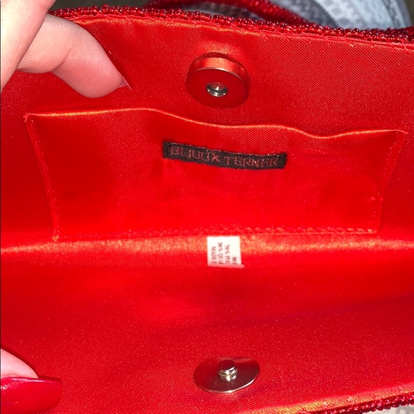 Red beaded evening clutch - Picture 3 of 4